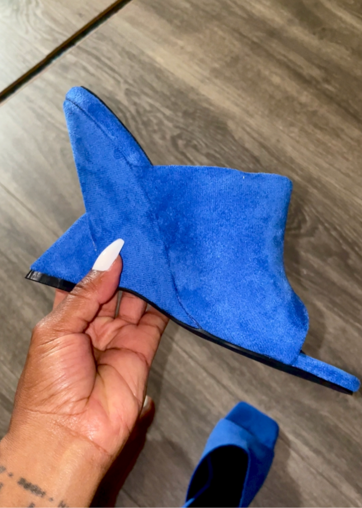 Pre-Order - Bedeck Blue - [ ETA 5/28-6/11 ]