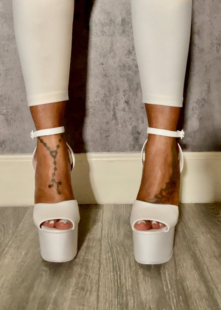 Pre-order - Opulent in White [ETA 6/17-7/16]
