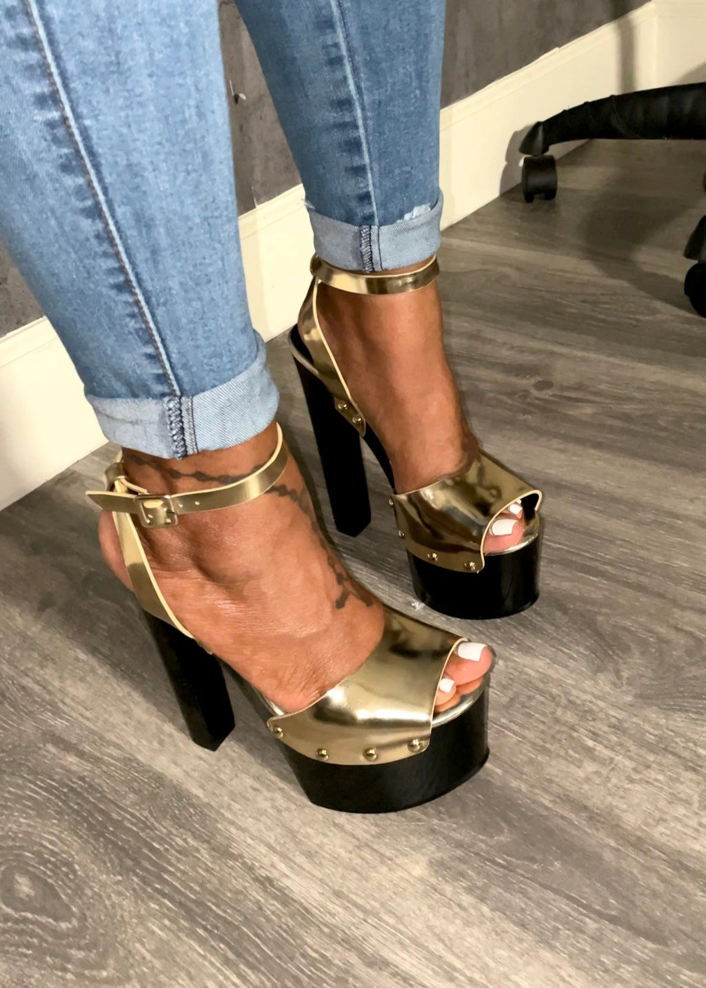 Pre-Sale - Opulent in Gold